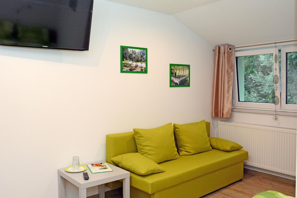 Pension Zum Hirsch Goda Exterior photo